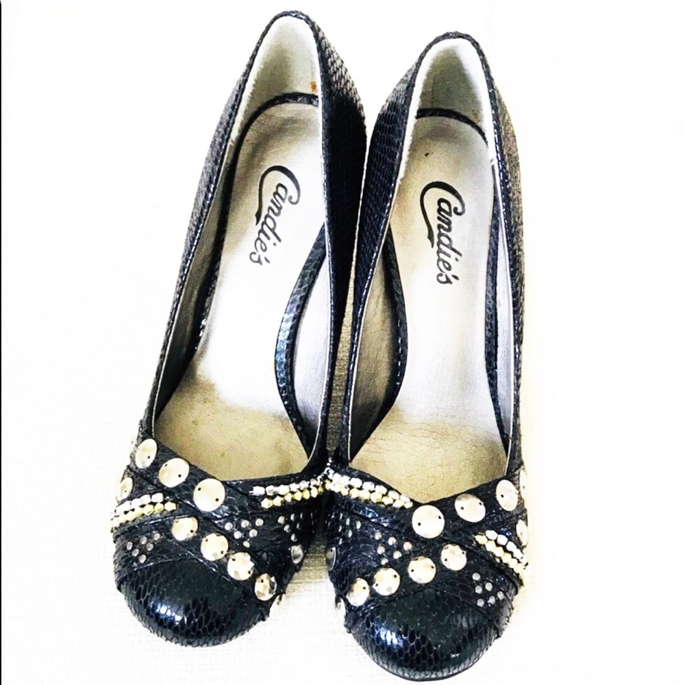 NWOT Candie’s Black Faux Snakeskin Bling Pumps